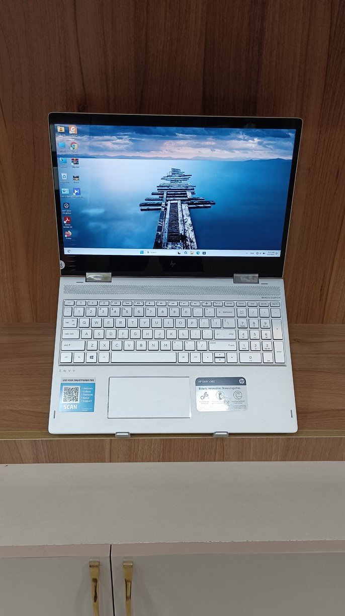 لپ‌تاپ اچ‌پی Envy15 X360 پردازنده i5 نسل 8 رم 20 هارد 256 گرافیک اینتل