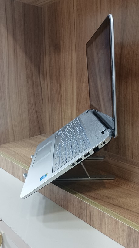 لپ‌تاپ اچ‌پی Envy15 پردازنده i5 نسل 4 رم 8 هارد 256 گرافیک اینتل و صفحه نمایش لمسی